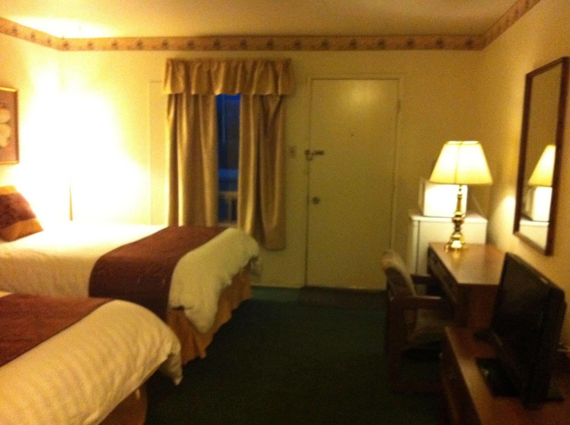 Redwood Motor Inn Brandon Exterior foto